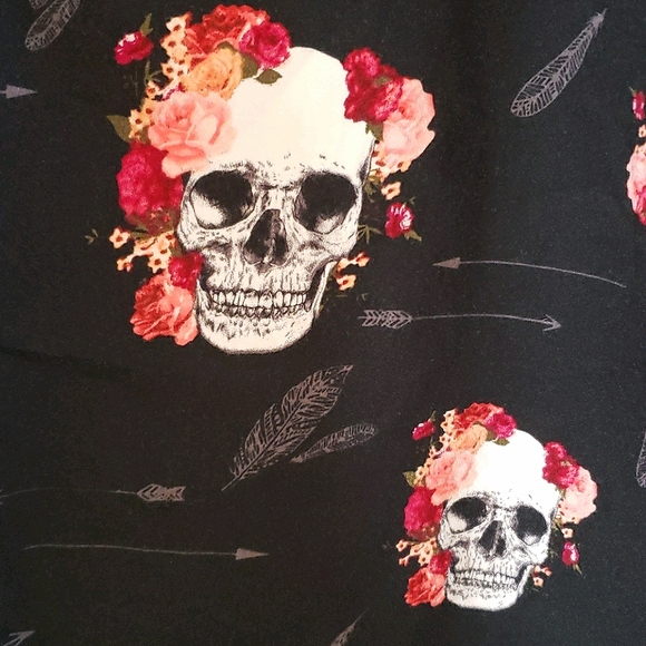 Torrid skull print zip up dress. Size 22. - Picture 2 of 3